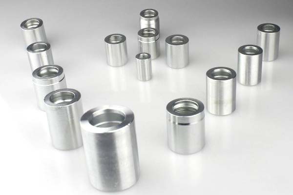 שרוולים הידראוליים לא דליקים